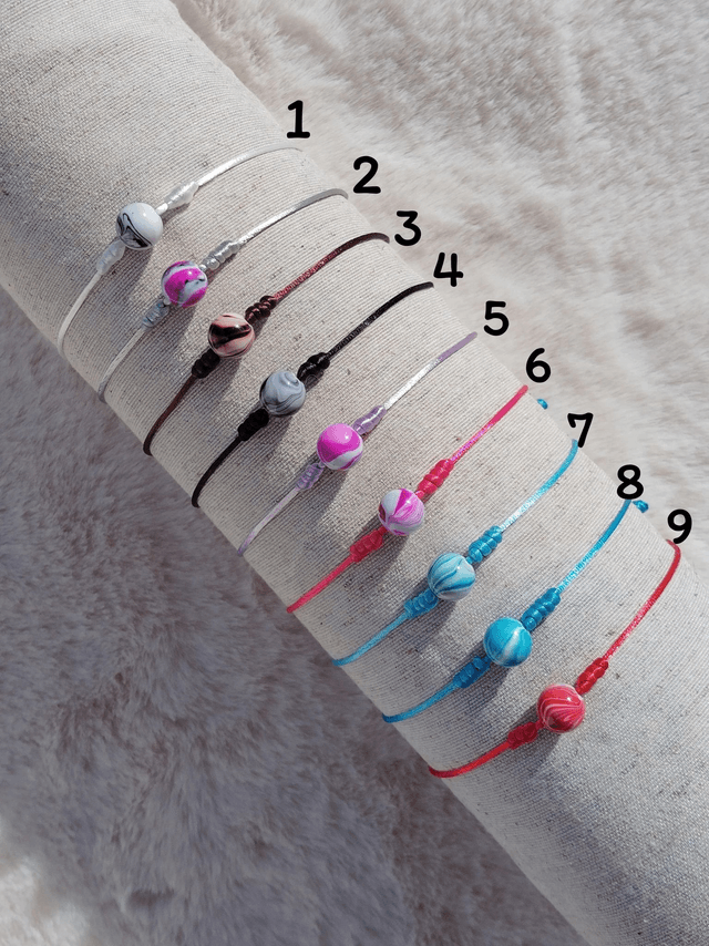 Bracelet minimaliste à perle unique/cordon réglable de couleur/bijou perle marbrée/bracelet d'amitié/cadeau petit prix/fait main/crea2claire