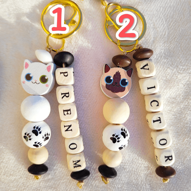Porte-clés/Bijou de sac personnalisé/motif chat/perles têtes de chat/perles pattes de chat/fait main/créa2claire 