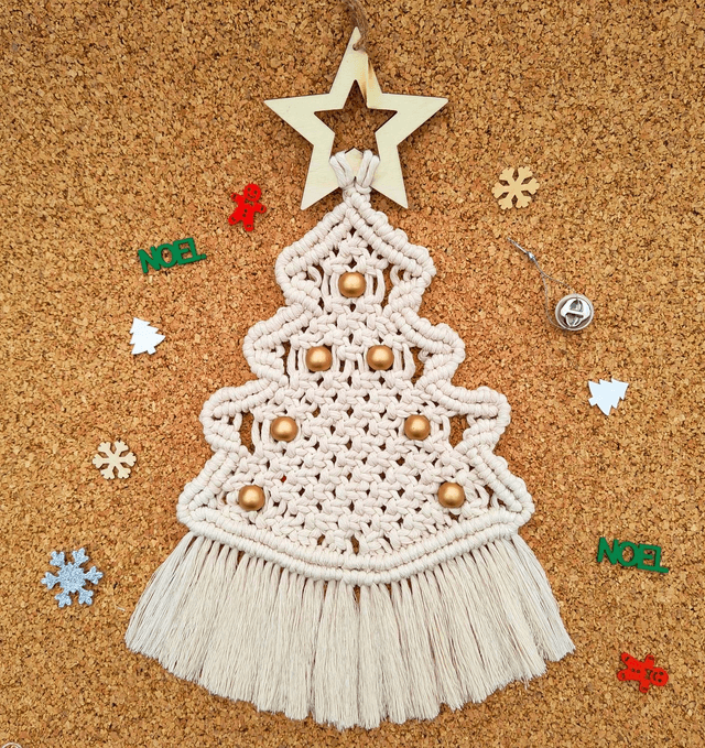 Grand sapin de Noël en macramé/Grande suspension murale bohème/sapin en plusieurs couleurs/décoration murale/noël 2024/fait-main en France