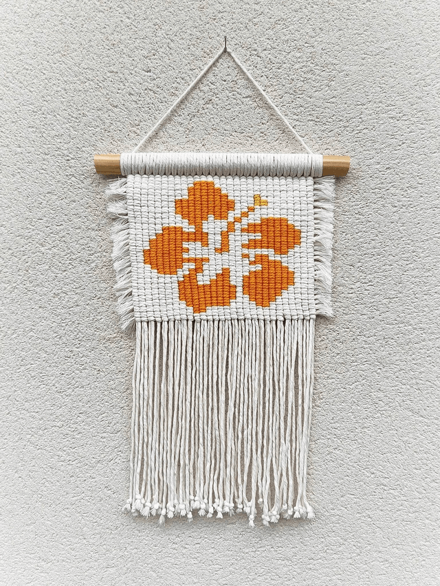 Fleur hibiscus pixel art/petite suspension en Macramé/Suspension murale bohème/tapisserie/décoration murale/boho chic/fait-main en France